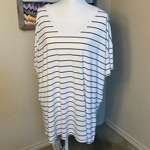 Old Navy Women’s Plus Size Luxe Tee Shirt
